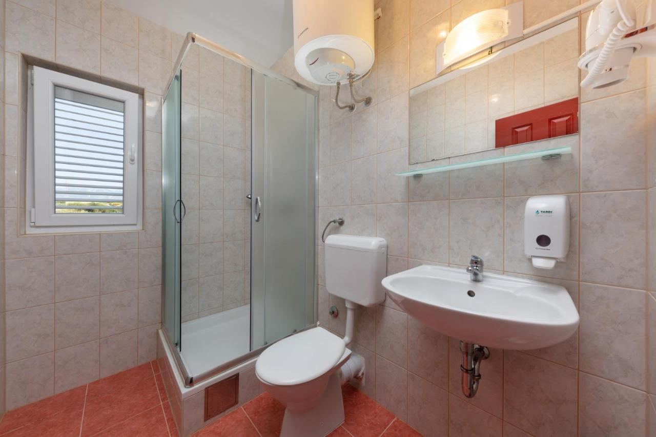 Hostel & Rooms Vagabundo Gajac Екстер'єр фото